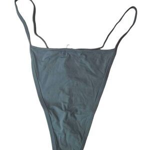 Skims string panty Nwt